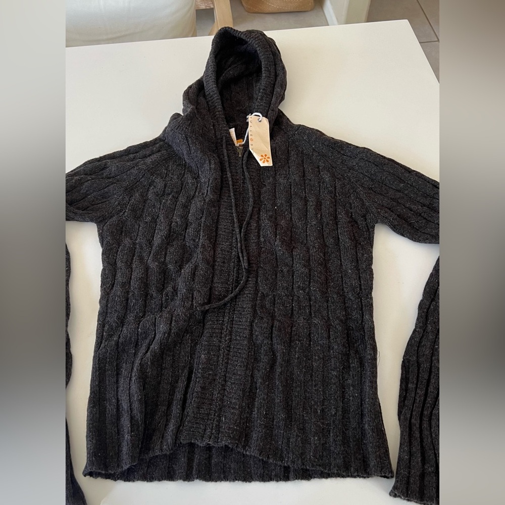 NWT XL TULLE Hooded Sweater in Brown